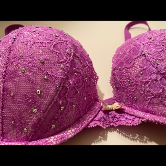 Victoria Secret “Bombshell Bras” - Picture 8 of 8